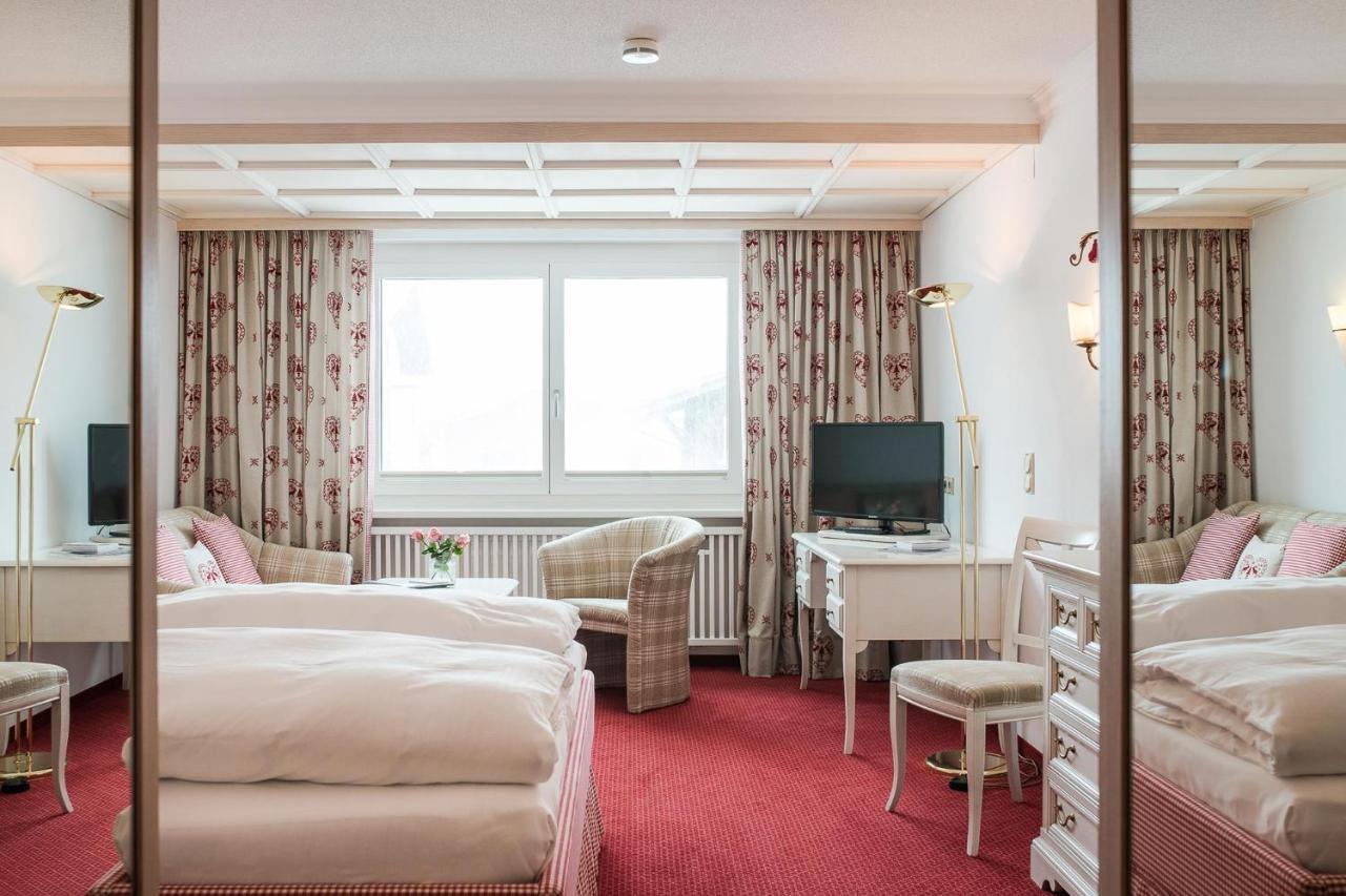 Bed & Breakfast Hotel Guggis Zürs Exterior foto
